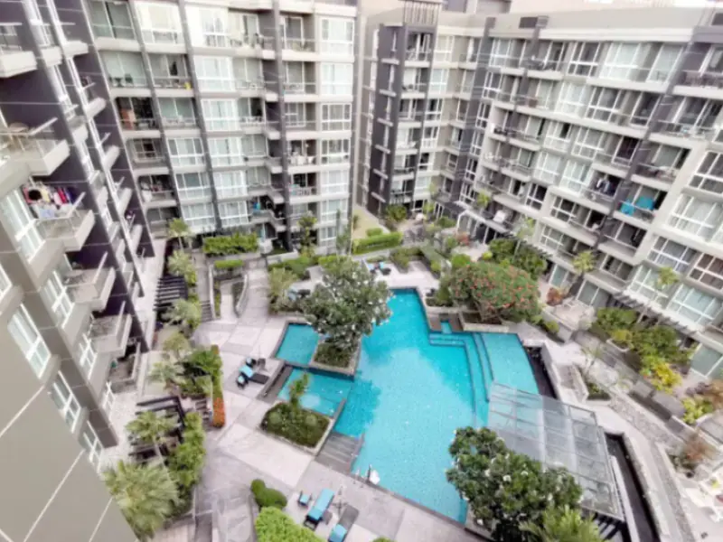 Apus Condominium