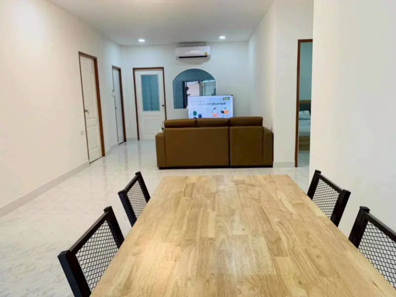 𝙎𝙥𝙖𝙘𝙞𝙤𝙪𝙨 𝙁𝙖𝙢𝙞𝙡𝙮 𝙃𝙤𝙢𝙚 – 𝙀𝙖𝙨𝙩 𝙋𝙖𝙩𝙩𝙖𝙮𝙖