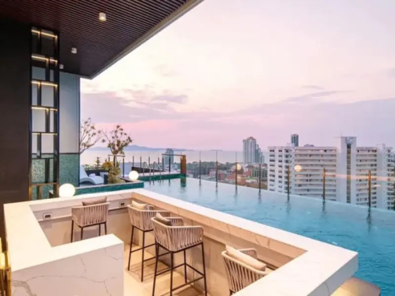 Discover comfortable coastal living in this well-positioned 1-bedroom