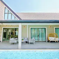 Discover the appeal of spacious family living in this beautifully sized 4-bedroom thumbnail