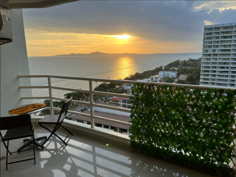 Fantastic opportunity to own a high-floor sea view condominium in View Talay 7