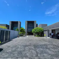 An exceptional luxury residence combining sophisticated architecture thumbnail