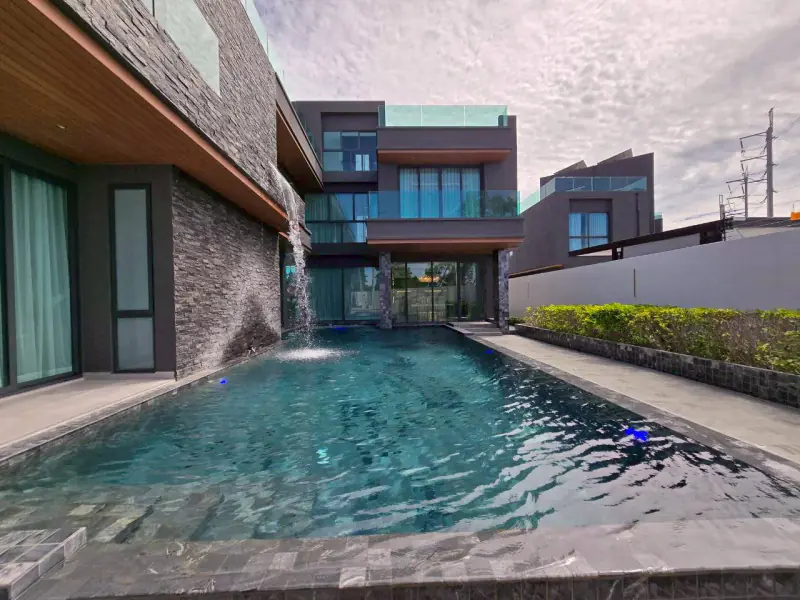 Ultra Luxury Pool Villa Prestigious Pattaya Residence