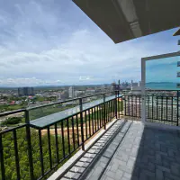 Modern corner-unit condominium in The Twin Tower, thumbnail
