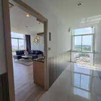 Modern high-floor condominium in The Twin Tower, thumbnail