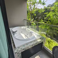 Comfortable low-maintenance condominium in Bang Saray thumbnail