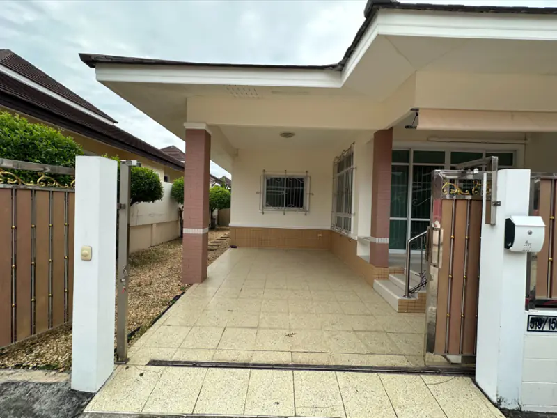 Well-designed family home located in the popular Chokchai 10 community