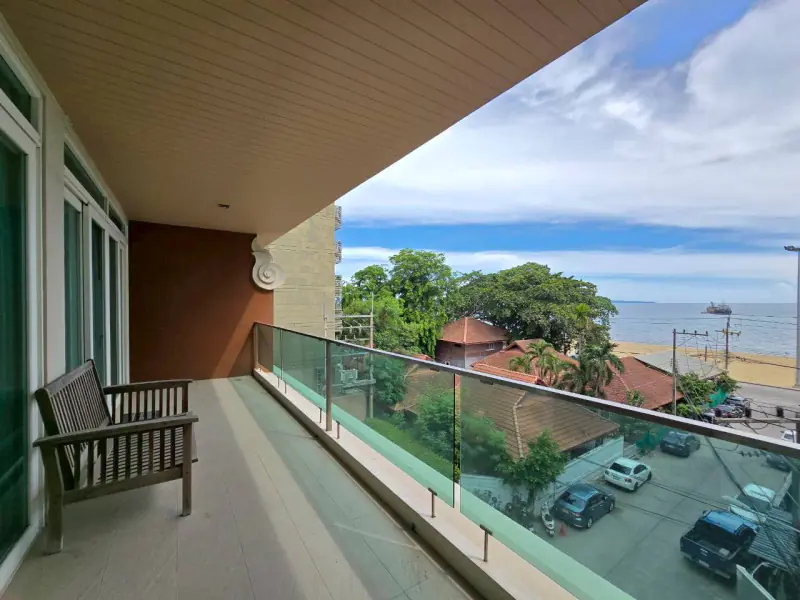 Spacious beachfront residence offering generous living space