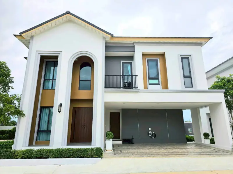 Modern Family Luxury -The Palm Grandio 's East Pattaya