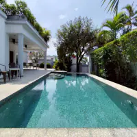 Enjoy luxury living in the prestigious Siam Royal View thumbnail