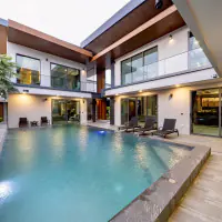 Luxury Pool Villa For Sale in East Pattaya thumbnail