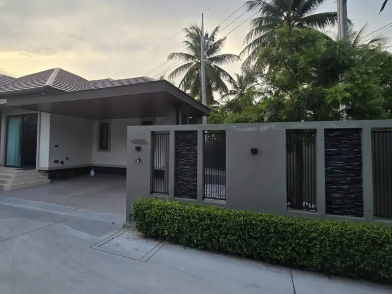 Beautifully presented modern pool villa in the exclusive Amarin House 2 Pool Villas