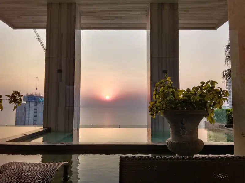 丽维埃拉旺卡马特海滩