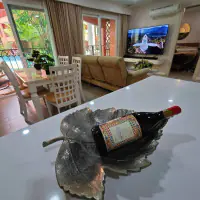 Direct pool access luxury- Seven Deas Condo resort, Jomtien thumbnail