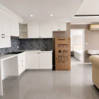 Enjoy comfortable living in this spacious pool view residence at Orient. thumbnail