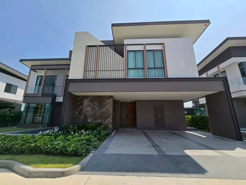 Luxury Minimalist Villa in Exclusive PYCHE Pattaya