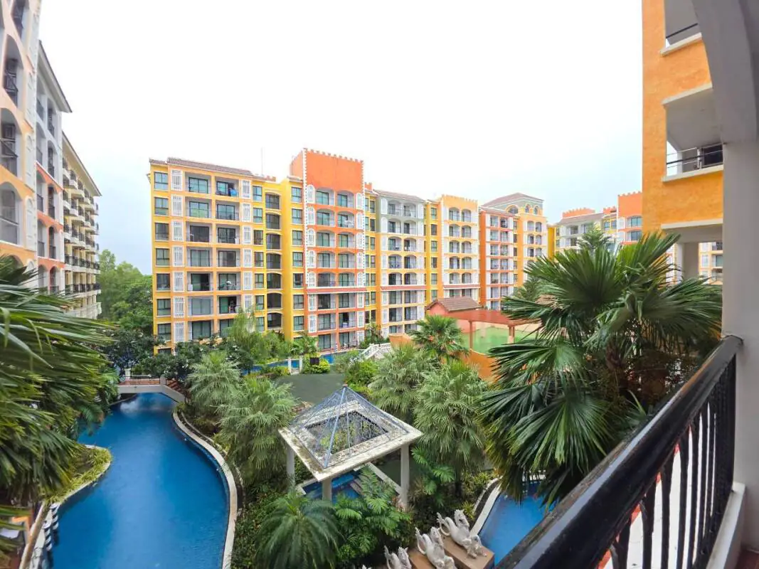 Venetian Signature Condo Resort Pattaya