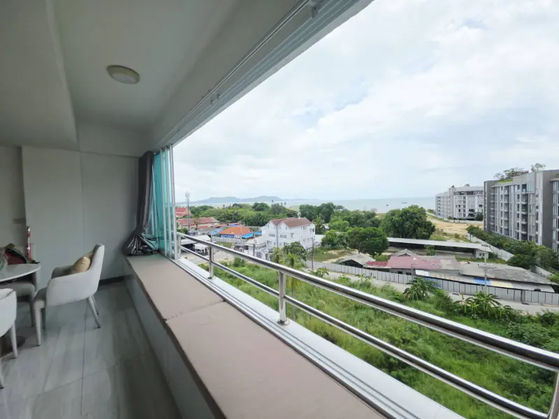 Sompong Condo – Newly Renovated 1-Bedroom Condo for Sale