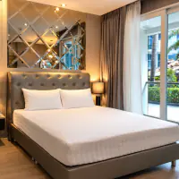 Pool View Studio Condo for Sale & Rent Centara Avenue Residence, Central Pattaya thumbnail