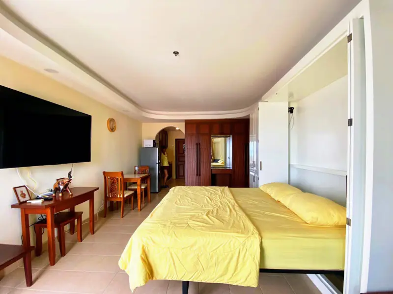 View Talay 2B, High-Floor Studio with Panoramic City Views Jomtien Pattaya