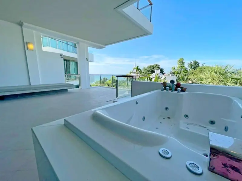 Luxury Beach Front Condo For Sale or Rent