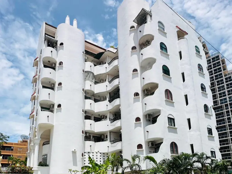 STUDIO FOR SALE ESPANA