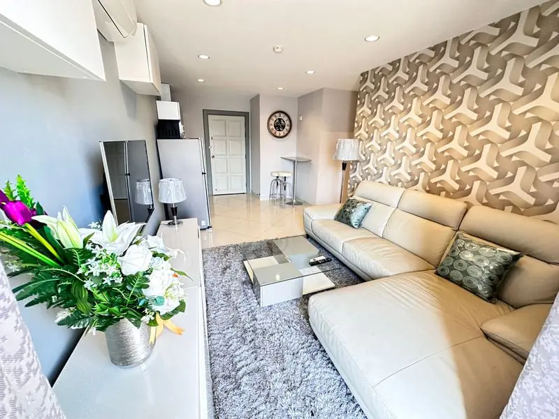 Parklane Condo Pattaya – Modern Living with Prime Amenities