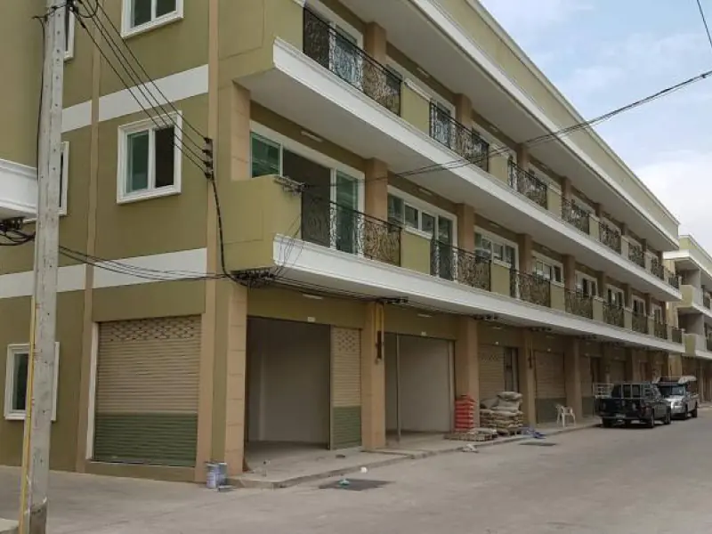 Double Shophouse In Heart Of South Pattaya