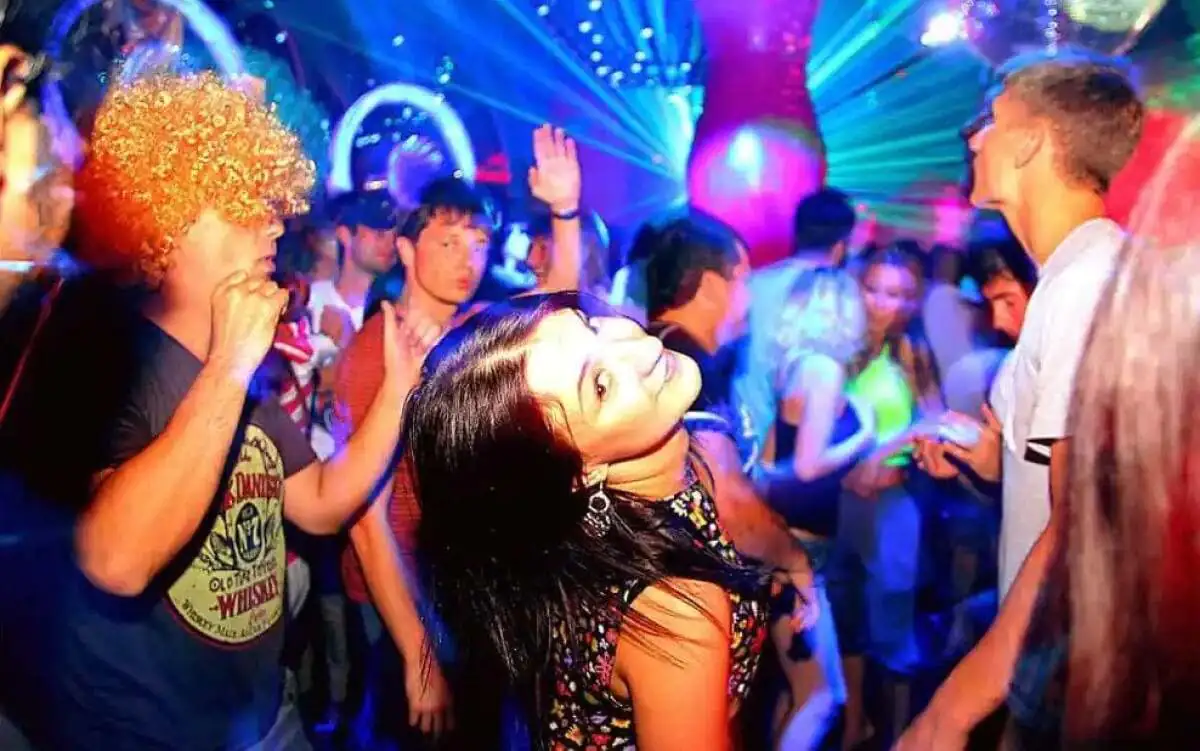 乐园中的傻瓜……