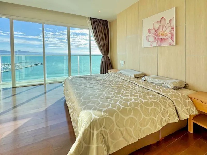 Panoramic Sea View Beachfront Residence -Movenpick White Sand Beach , Na Jomtien
