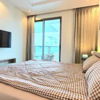 Luxury Corner Condo on 40th Floor at The Riviera Monaco – Spectacular Views thumbnail