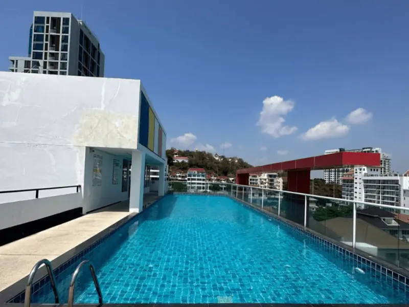 Compact Hillside Studio-Art on the Hill ,Pratumnak