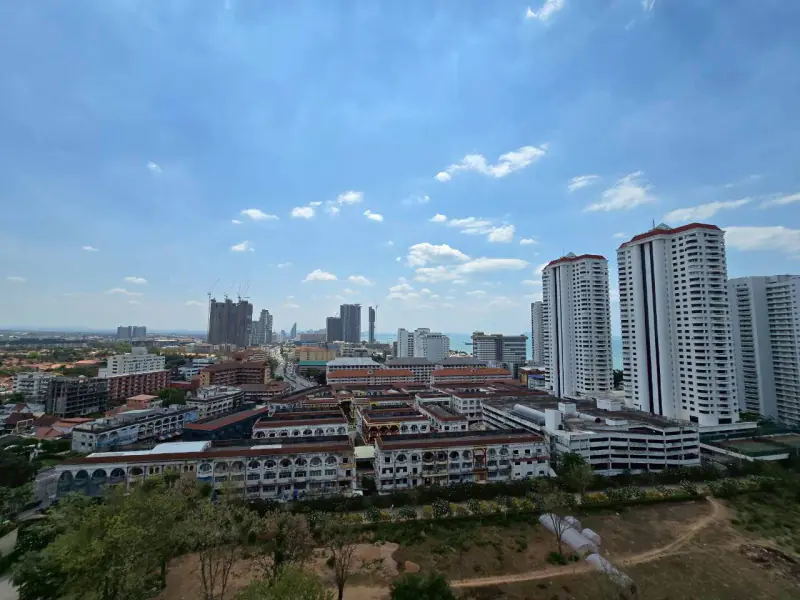 Spacious Sea View Residence -View Talay 5D, Jomtien