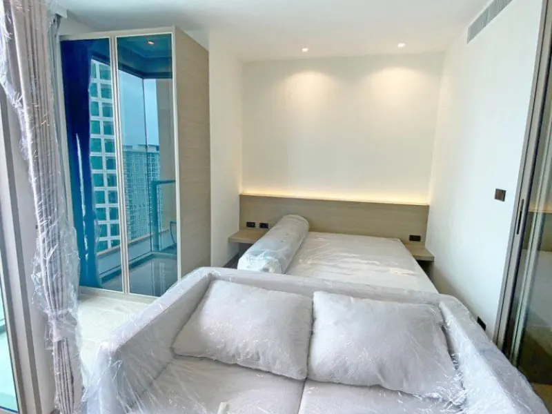 Luxury condo for Sale at The Riviera Ocean Drive