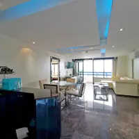 Sea view condo for sale at Jomtien Plaza Condotel thumbnail