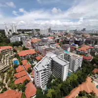 Studio condo for sale The Peak Towers  Pratumnuk thumbnail