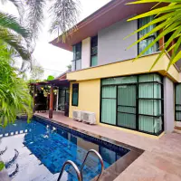 Luxury 4 Bedrooms House for rent Horseshoe Point thumbnail