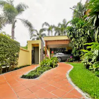 Luxury 4 Bedrooms House for rent Horseshoe Point thumbnail