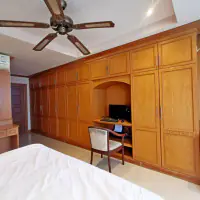 Jomtien Complex Large Condo For Sale thumbnail