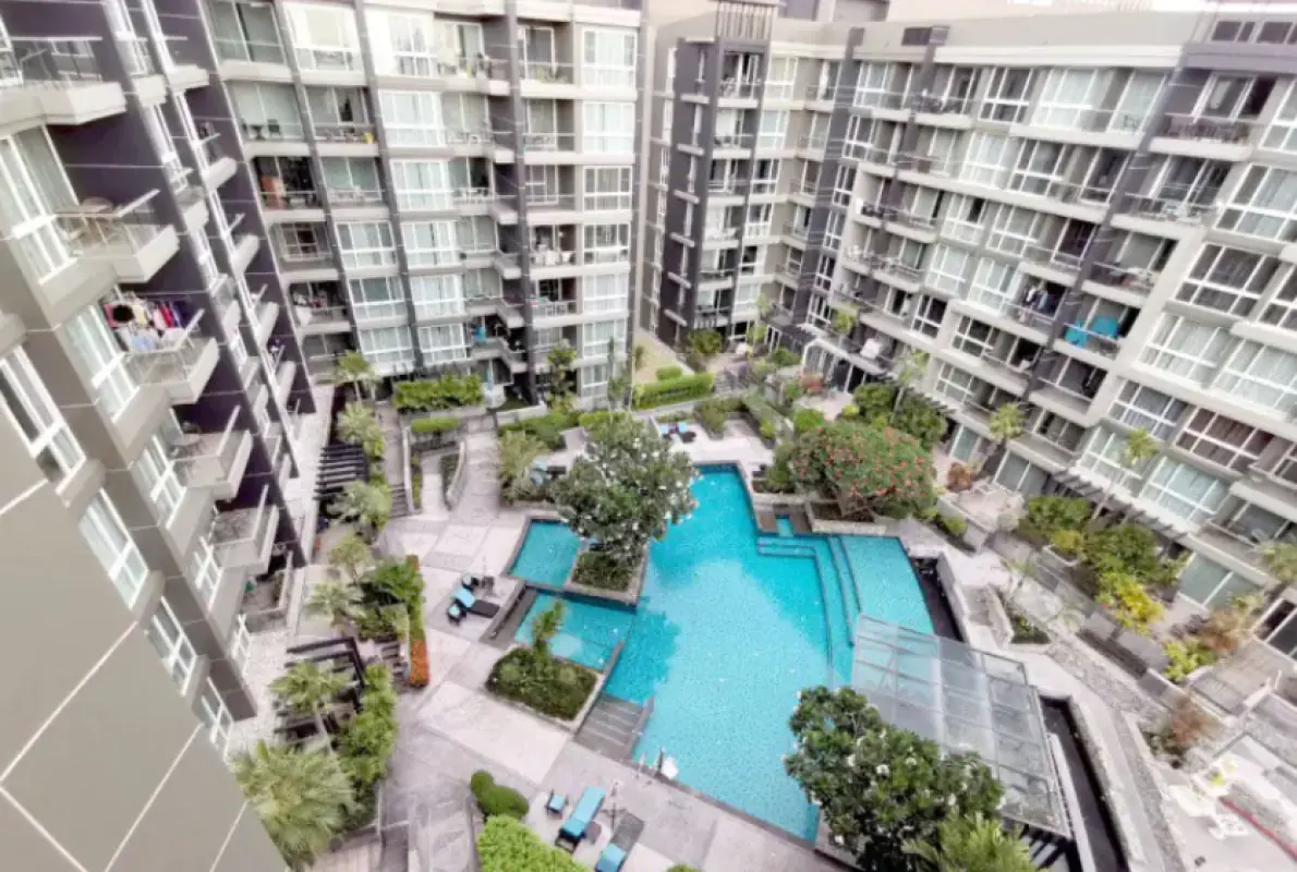 Apus Condominium