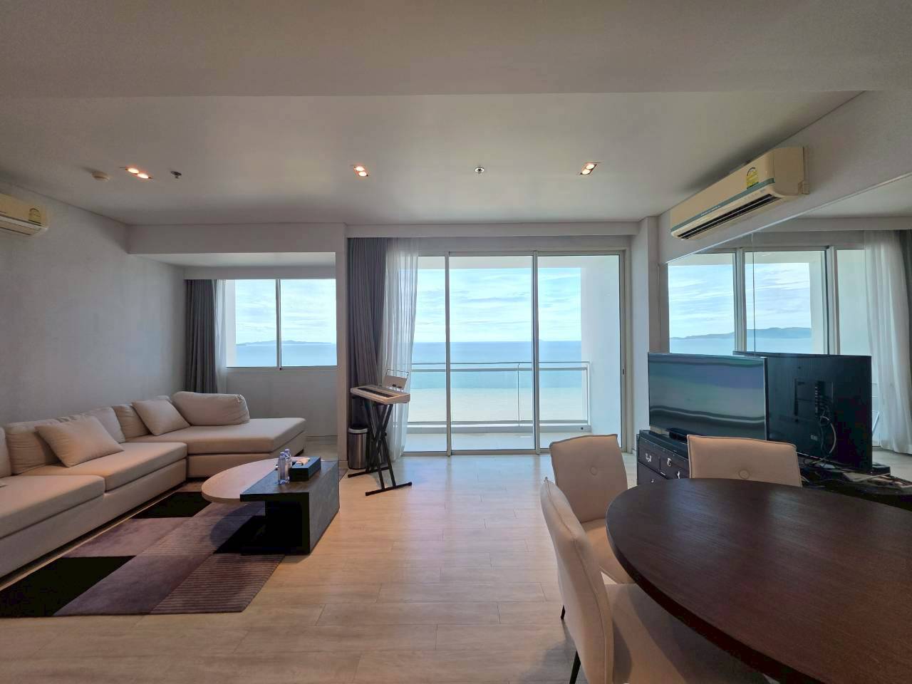 海滩景观 - 芭提雅阳台公寓 thumbnail