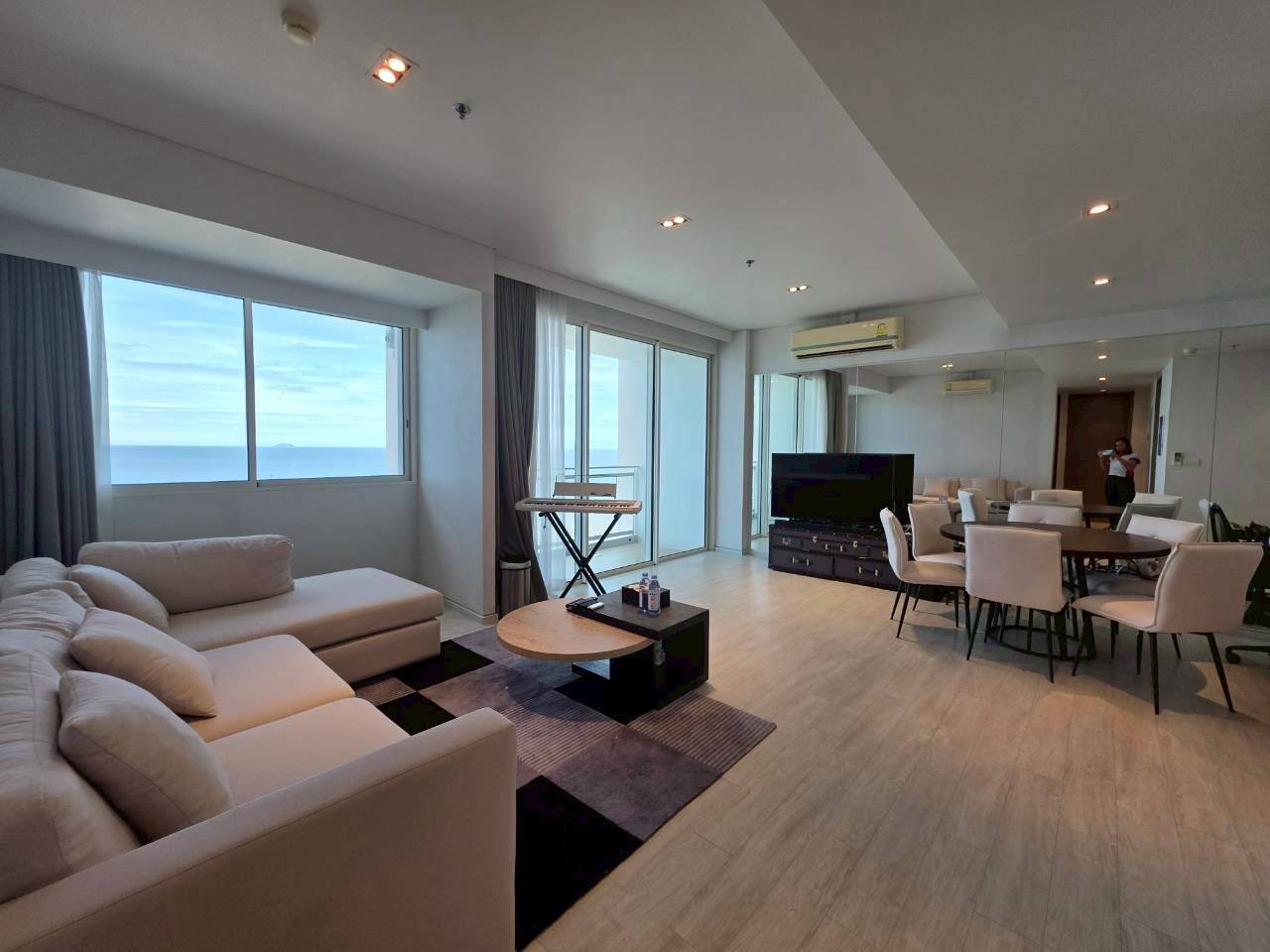 海滩景观 - 芭提雅阳台公寓 thumbnail