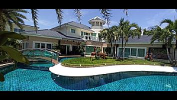 Unique Pool-Villa with Private Mooring Dock - Jomtien BEACH