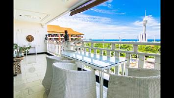 High-class Versace style condo with panoramic sea views