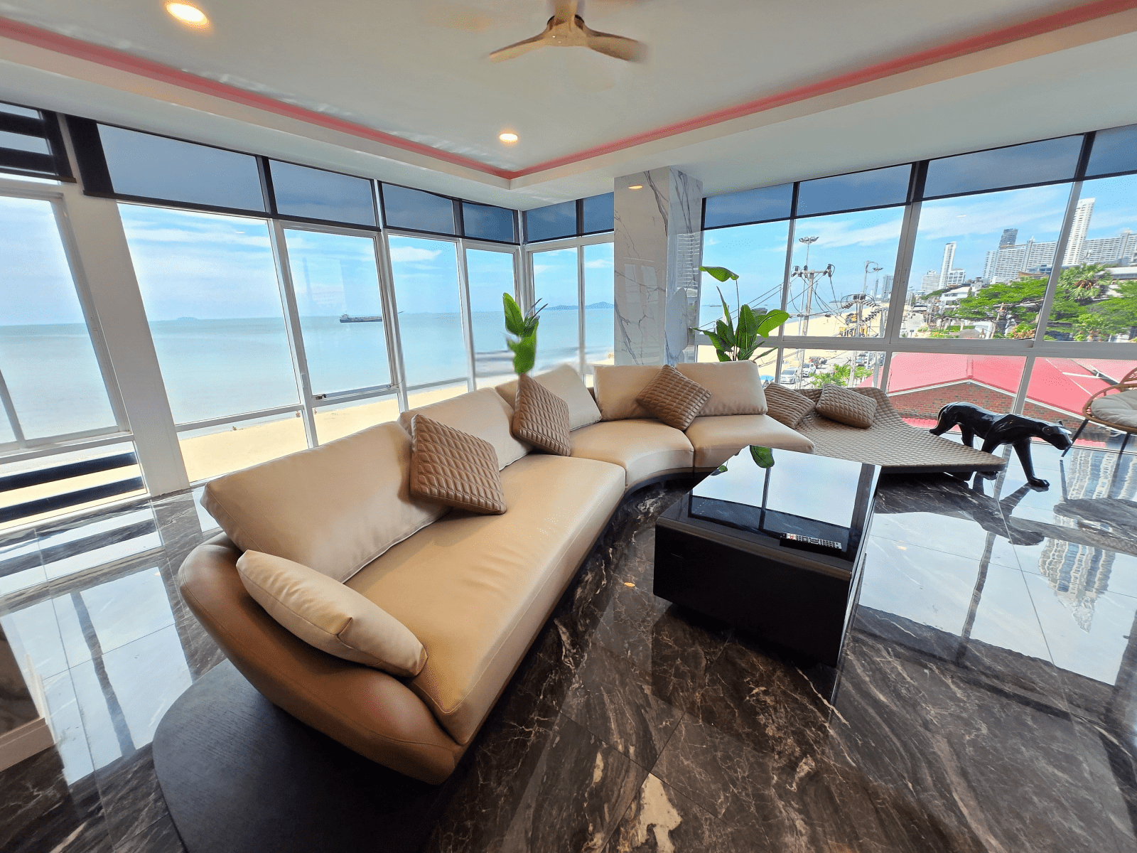 Exclusive Beachfront Smart Residence-Musselana Condominium, Jomtien Beach thumbnail