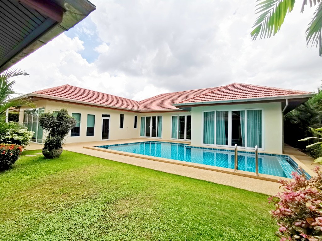 Pool Villa For Sale near Mabprachan Lake for sale in East Pattaya