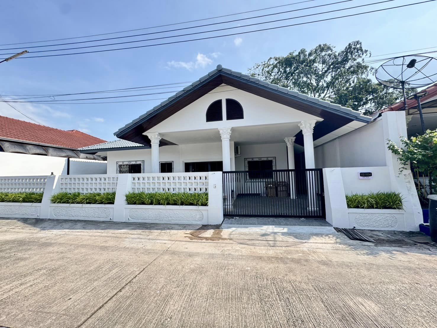 Single house, Eakmongkol Village 3, Soi Khao Talo,